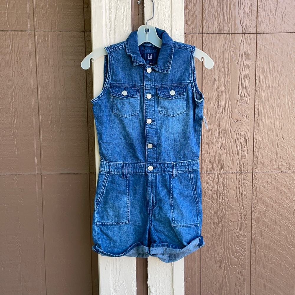 Gap NWT Romper - Picture 1 of 4